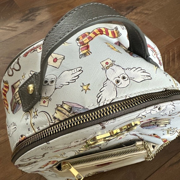 Harry Potter Hedwig Themed Backpack - Picture 11 of 16